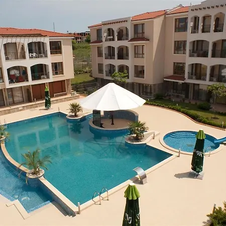 Paradise Bay Отель 3*