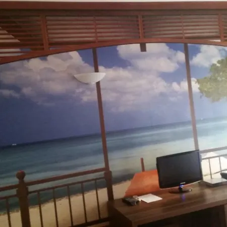 Отель Paradise Bay 3*